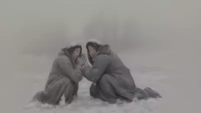 Printed Bonds in a Snowy Impression