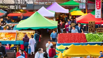Food Market Commotion