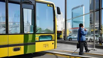 Painting Bus Bound Reflections An Eco Friendly Exploration of Daily Commute