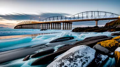 Icy Hideaway A Modern Take on Bridging the Beach
