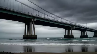 Moody Tales at the Bridge Towards the Ocean