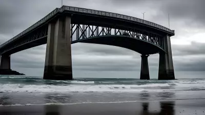 Moody Tales at the Bridge Towards the Ocean