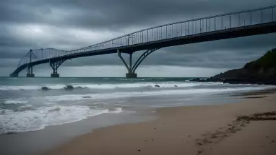 Moody Tales at the Bridge Towards the Ocean