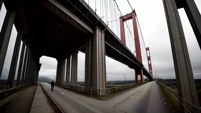 Ethereal Exploration A Photographer's Journey Through a Bridge