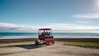 Vivid Scenes of the Ocean Full of Energy and Embracing the Colorful Mist Enable Wanderers to Dance Trip hop without Worrying about Reality