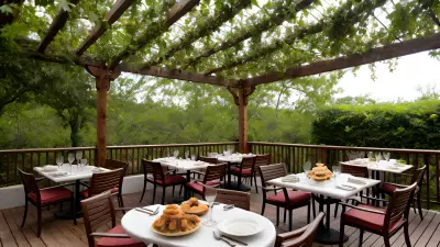Delicious Outdoor Pastries for a Relaxed Dining Experience