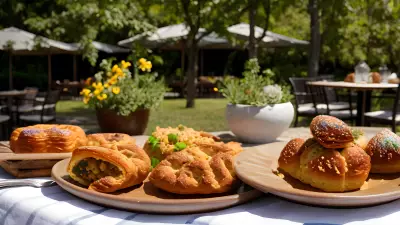 Delicious Outdoor Pastries for a Relaxed Dining Experience