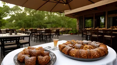 Delicious Outdoor Pastries for a Relaxed Dining Experience