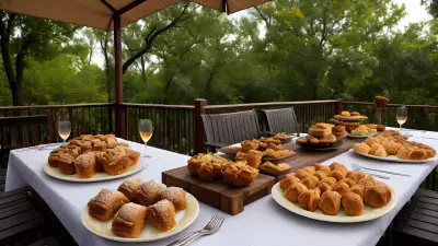 Delicious Outdoor Pastries for a Relaxed Dining Experience