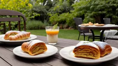 Delicious Outdoor Pastries for a Relaxed Dining Experience